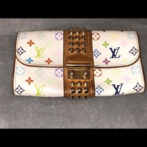 LOUIS VUITTON CLUTCH